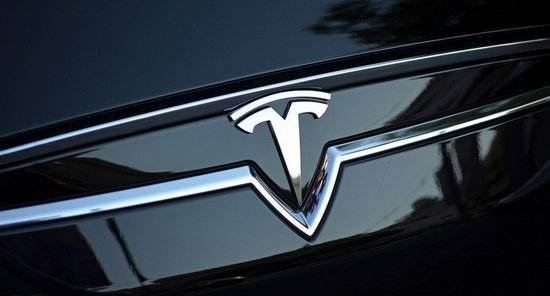 特斯拉 Model Y 标准续航版现身工信部，磷酸铁锂版续航达 545km